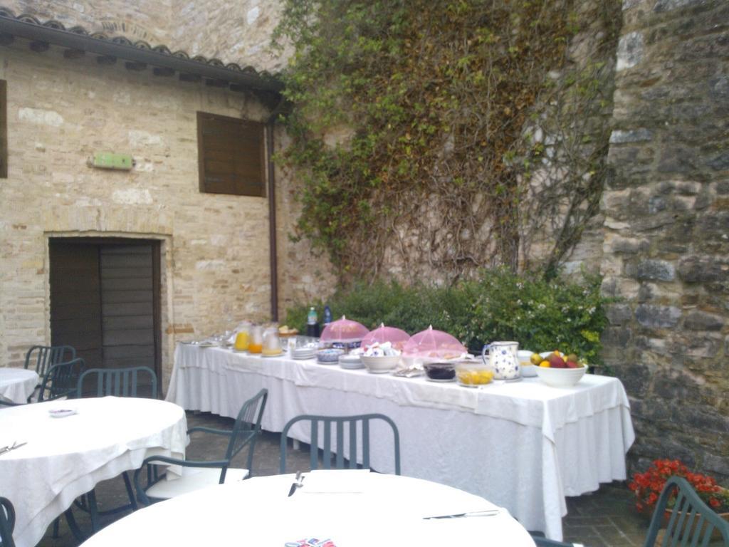 Hotel Palazzo Bocci Spello Exteriör bild